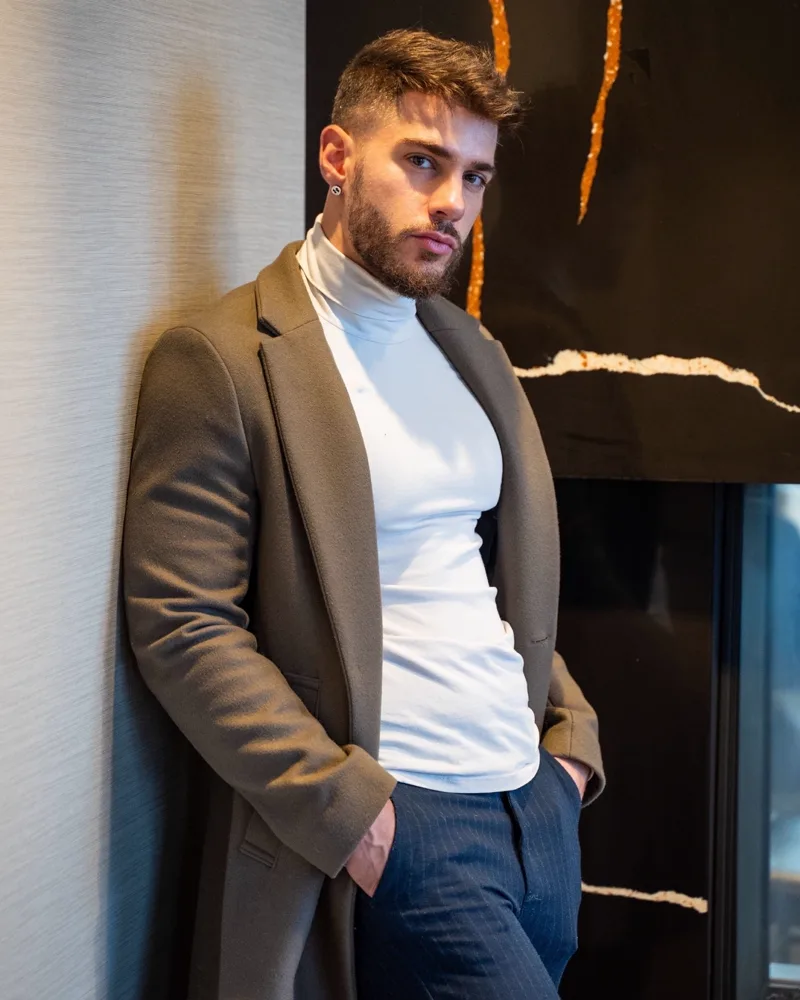 Coach Kyle Froonjian
